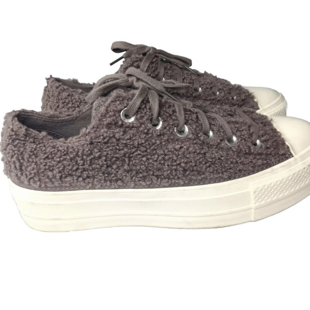 Fluffy Converse